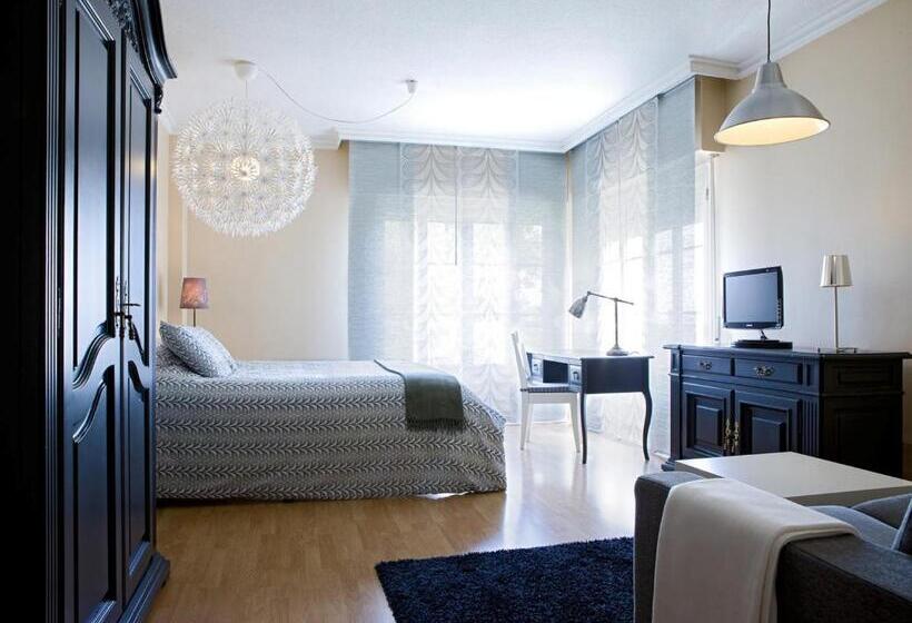 استودیوی استاندارد, Th Aravaca