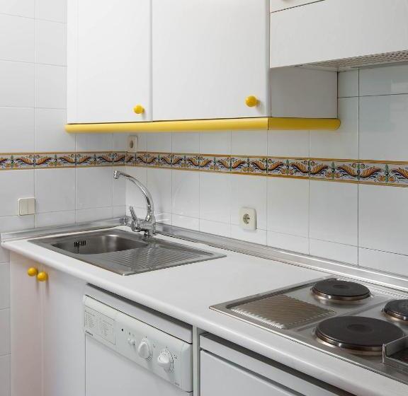 اتاق استاندارد, Th Aravaca