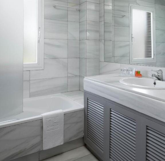 اتاق استاندارد, Th Aravaca