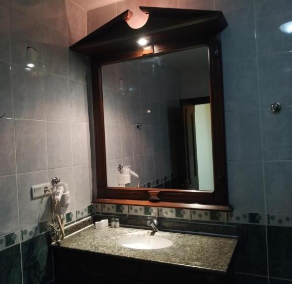 带阳台的三人标准间, Ephesus Centrum