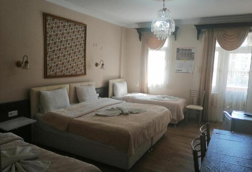 带阳台标准四人间, Ephesus Centrum