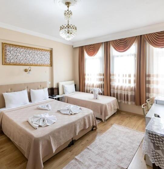 带阳台标准四人间, Ephesus Centrum