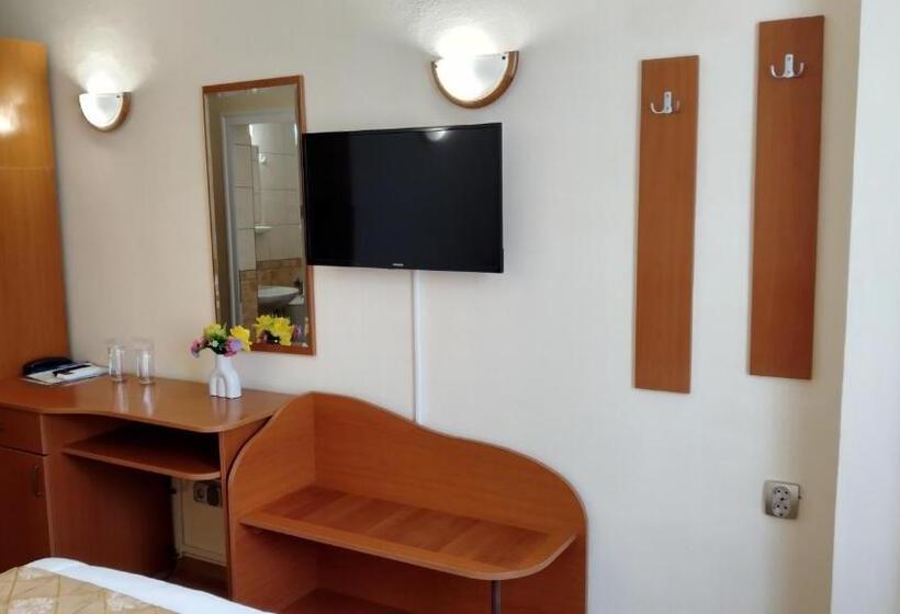 기본룸, Victoria Family