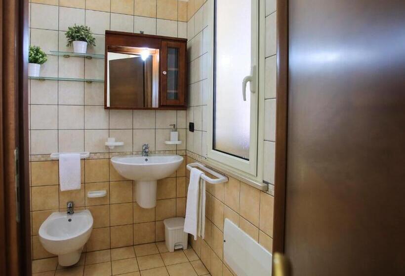 חדר דלוקס עם מרפסת, Il Baiocco Affittacamere Piscina & Spa