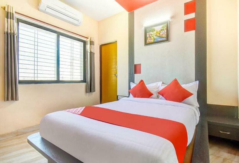 Triple Classic Room, Flagship Hotel Lotus Inn