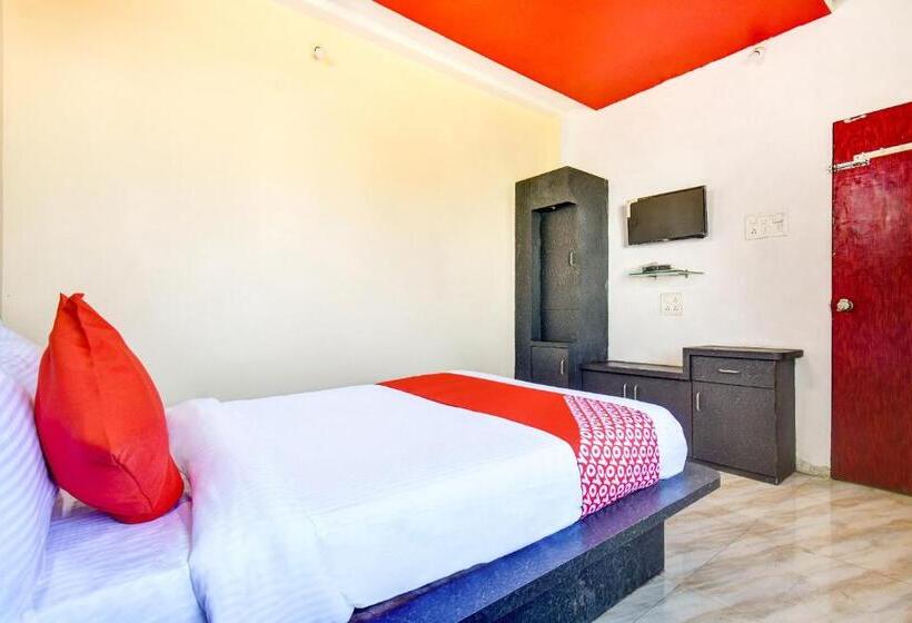 Triple Classic Room, Flagship Hotel Lotus Inn