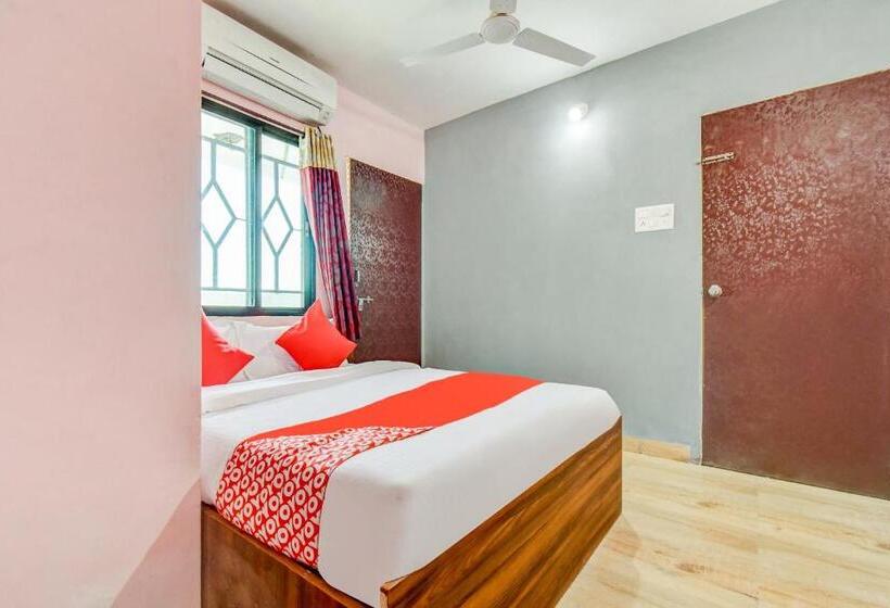 Triple Classic Room, Flagship Hotel Lotus Inn