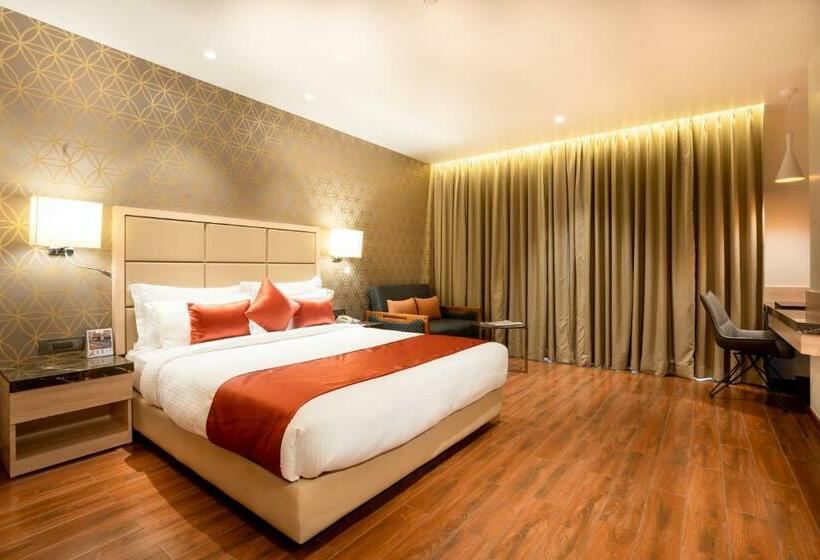 Номер Премиум, The Orchid Lonavala