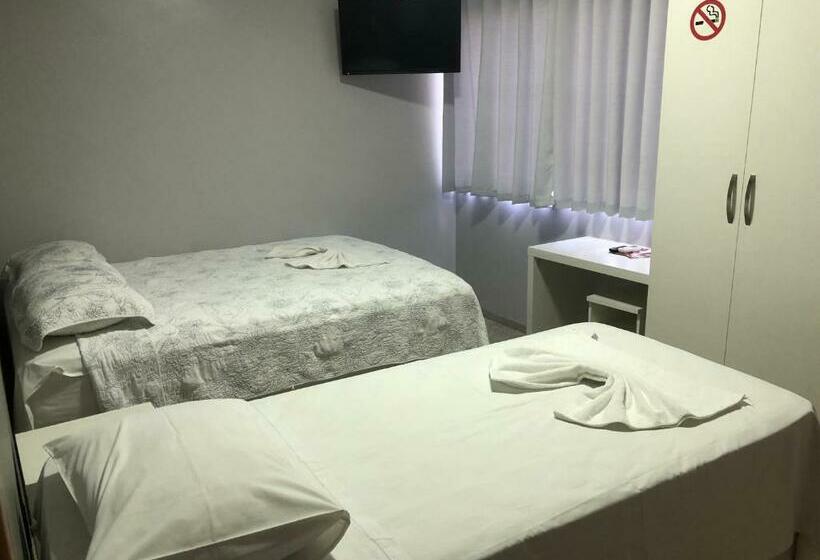 اتاق لوکس سه تخته, Vitrine