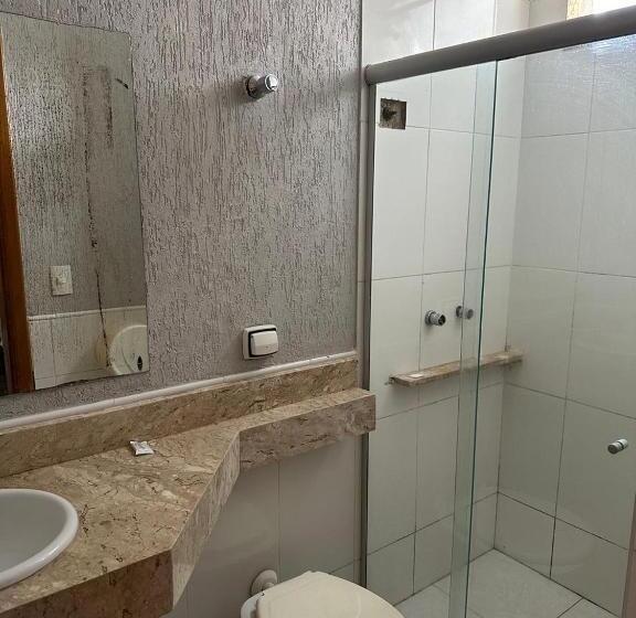 اتاق لوکس سه تخته, Vitrine