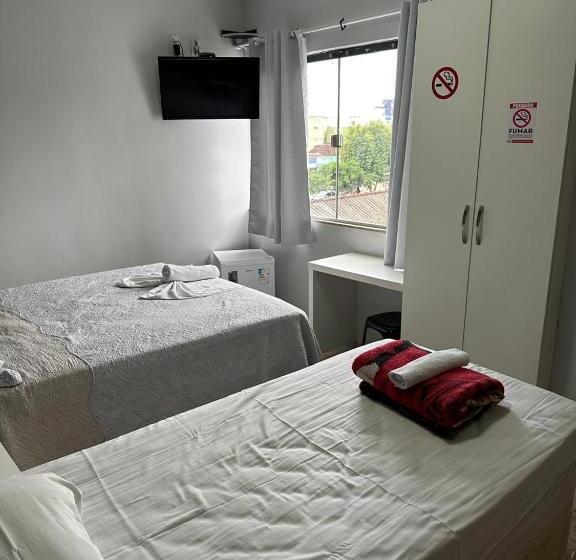 اتاق لوکس سه تخته, Vitrine