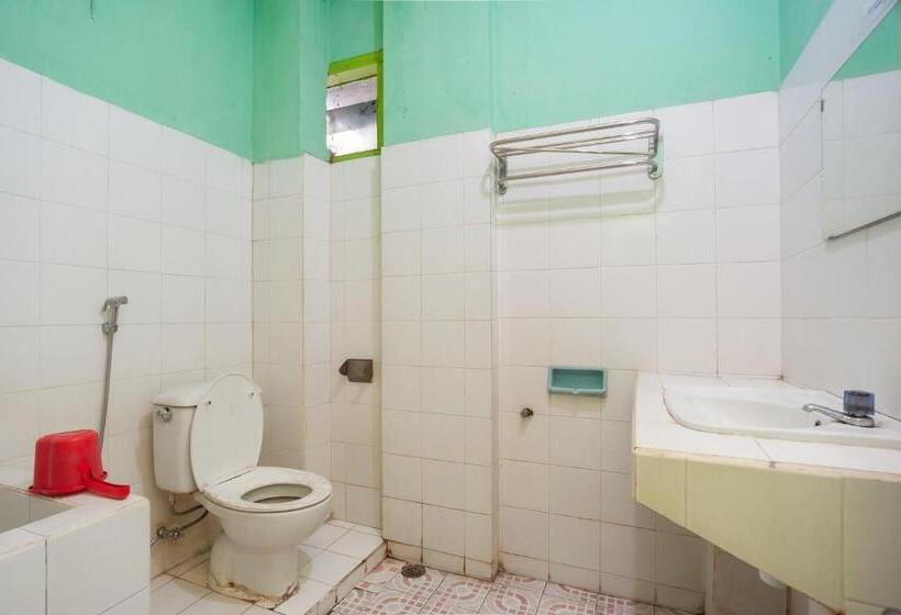 디럭스 룸, Reddoorz Syariah At Hotel Matahari 2