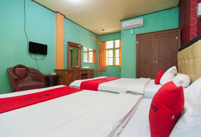 스탠다드 룸, Reddoorz Syariah At Hotel Matahari 2