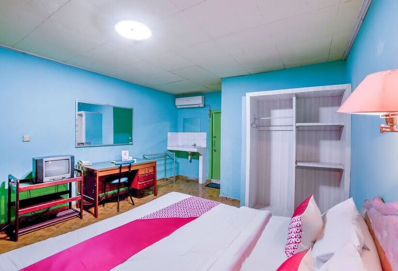 디럭스 룸, Reddoorz Syariah At Hotel Matahari 2