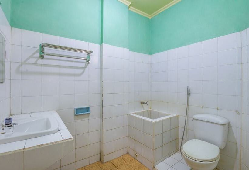 디럭스 룸, Reddoorz Syariah At Hotel Matahari 2