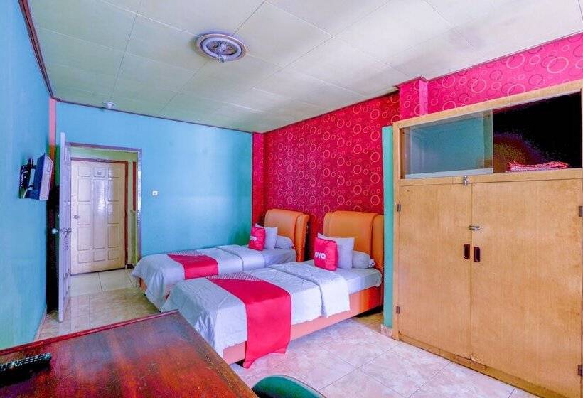 스탠다드 룸, Reddoorz Syariah At Hotel Matahari 2