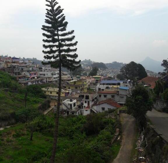 اتاق استاندارد با چشمانداز کوهستان, Le Charmin