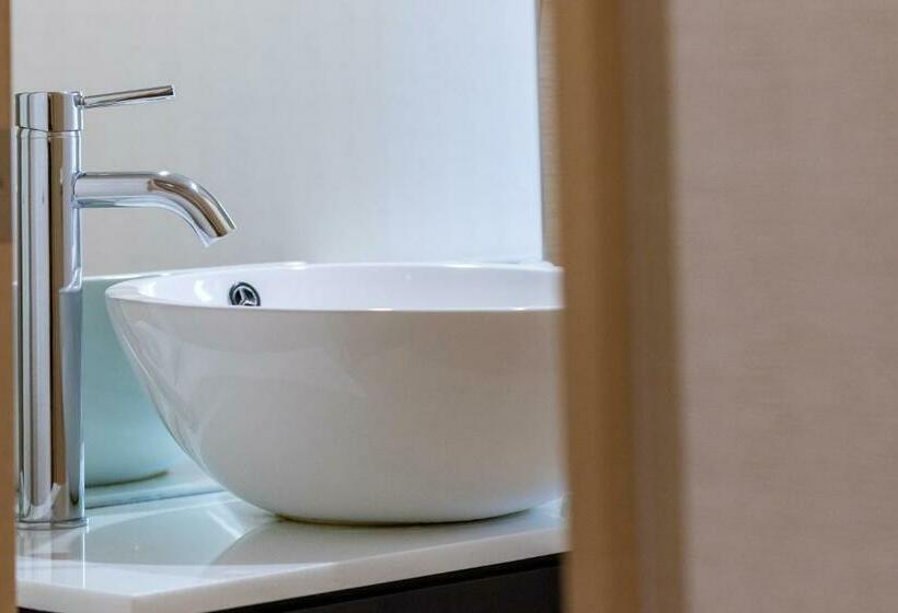 Casa 1 Dormitori, Cisco Moon