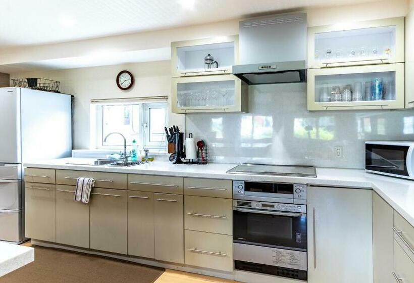 Casa 1 Dormitori, Cisco Moon