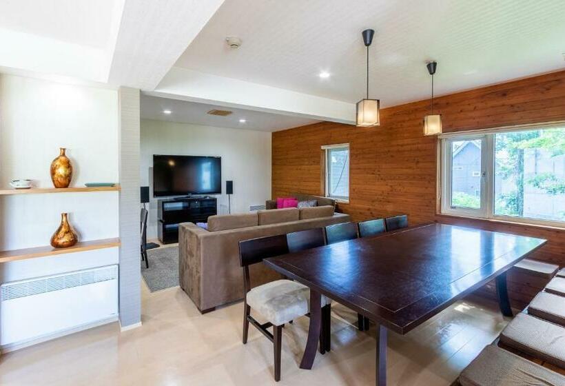 Casa 1 Dormitori, Cisco Moon