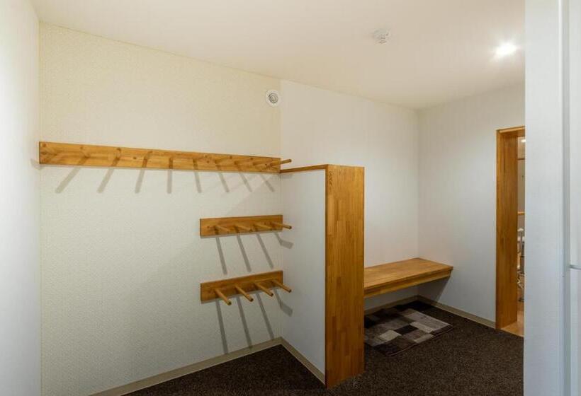 Apartament 2 Dormitoris, Cisco Moon