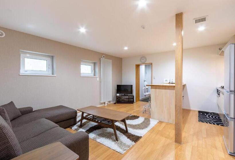 Apartament 2 Dormitoris, Cisco Moon