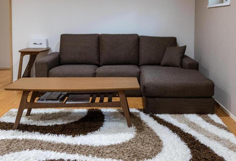 Apartament 2 Dormitoris, Cisco Moon