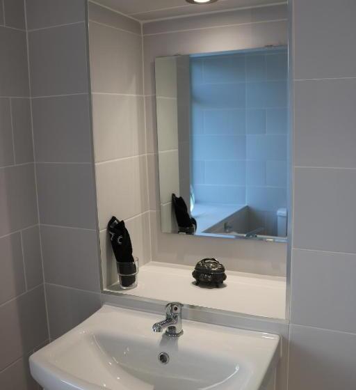 غرفة قياسية مطلّة علي البحر, Altahammond House