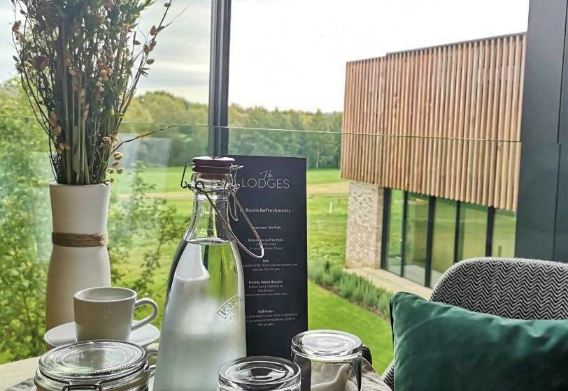 Номер Superior, Feldon Valley