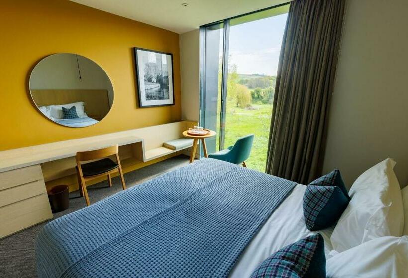 Номер Superior, Feldon Valley