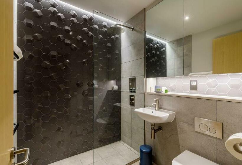 Номер Superior, Feldon Valley
