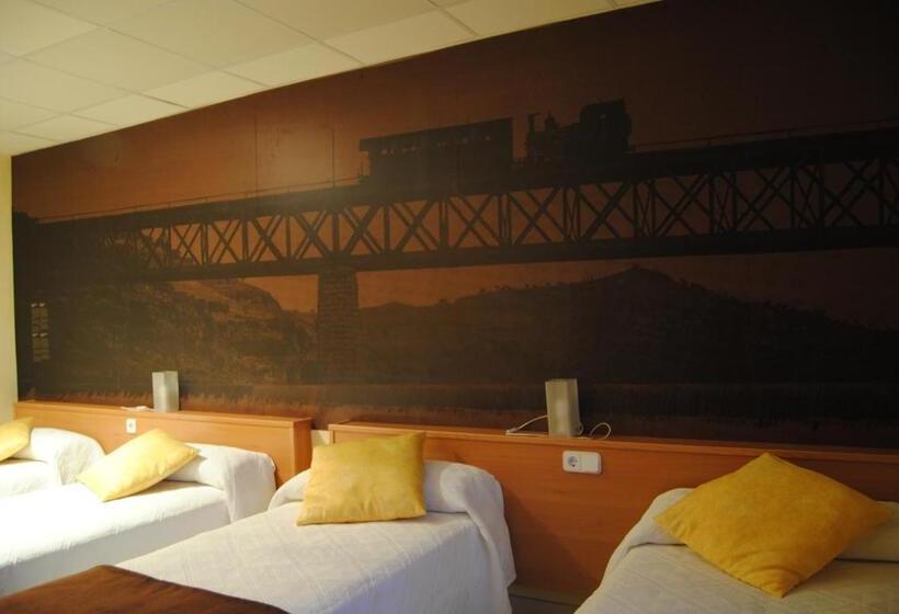 Семейный Номер, Guilleumes Montserrat