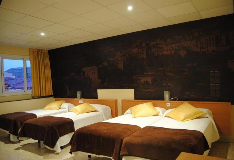 Семейный Номер, Guilleumes Montserrat