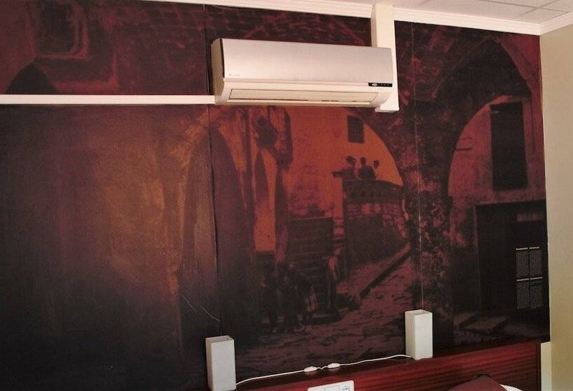 Номер Стандарт, Guilleumes Montserrat