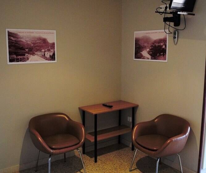 Семейный Номер, Guilleumes Montserrat