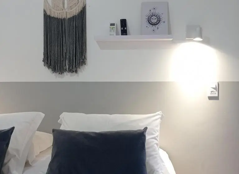 スイート, Pousada La Boheme Guarda Do Embaú Sc