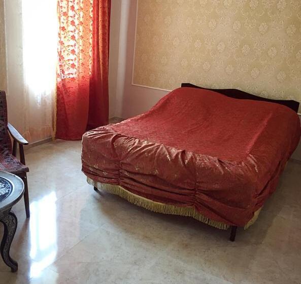 اتاق خانوادگی, Hayq Guest House