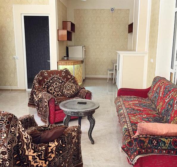 خانه 2 خوابه, Hayq Guest House