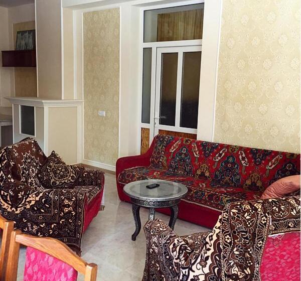 خانه 2 خوابه, Hayq Guest House