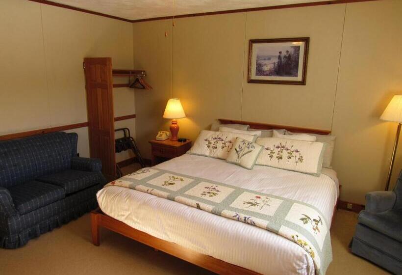 غرفة قياسية سرير كينج, Carlson S Lodge