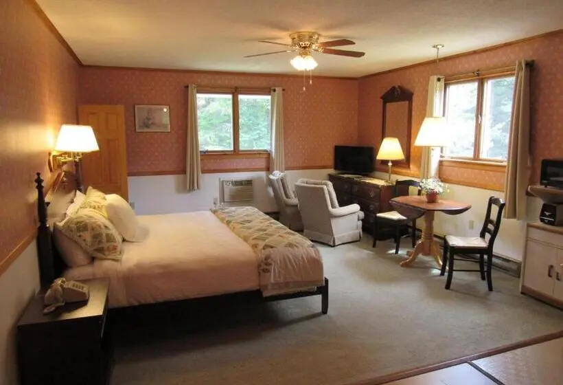 キングサイズベッドのデラックスルーム, Carlson S Lodge