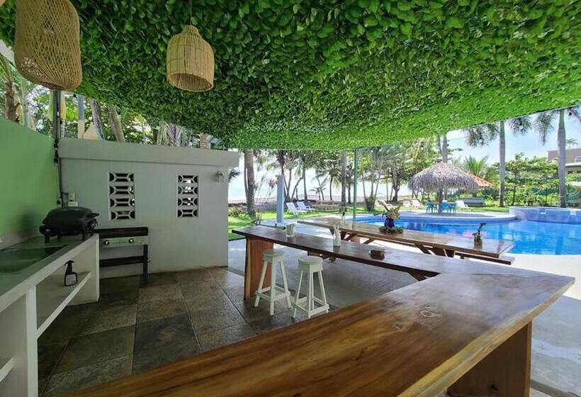 غرفة أساسية, Hermosa Beach House