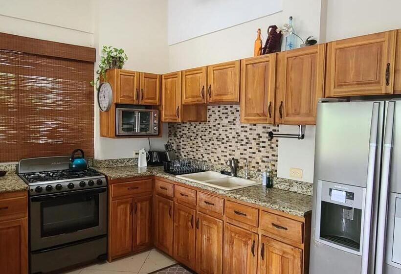 شقة 3 غرف, Hermosa Beach House