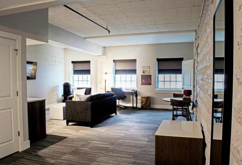 جناح ديلوكس سرير كينج, Millwright