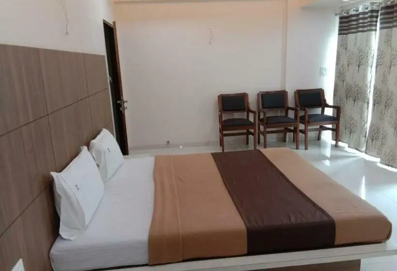 Habitación Deluxe, Ramkrishna Inn