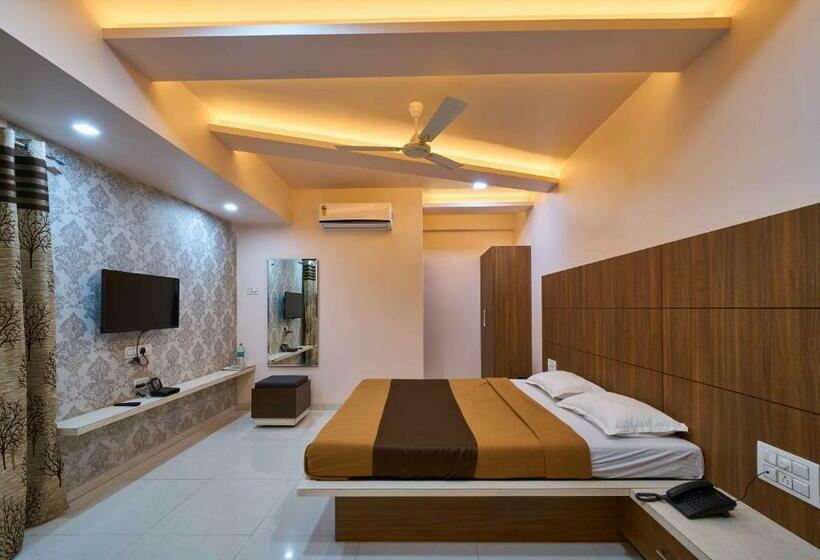 חדר אקזקיוטיב, Ramkrishna Inn