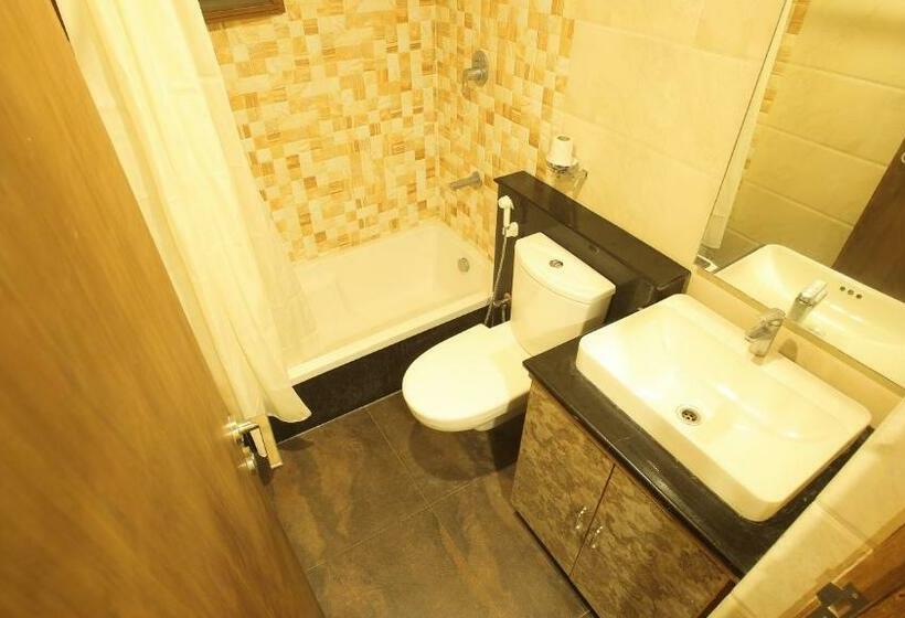 Номер Deluxe, Vijayetha