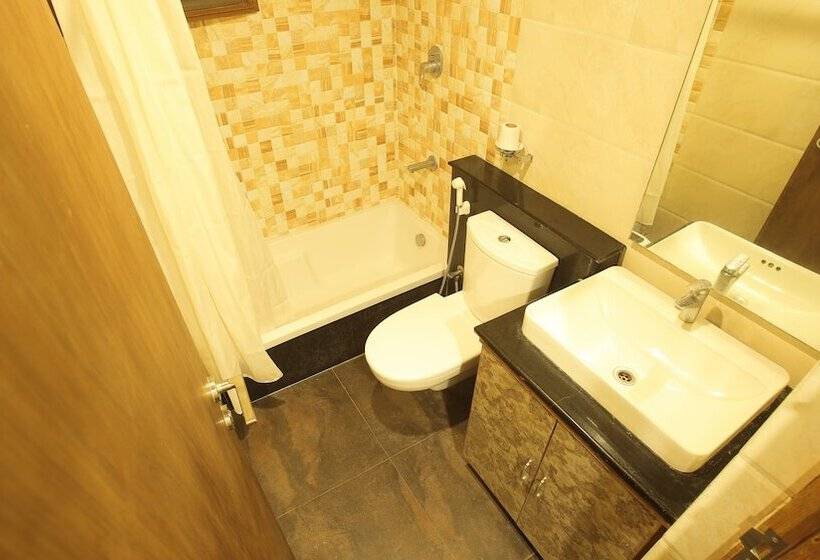 Номер Deluxe, Vijayetha