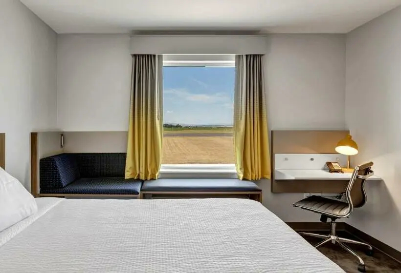 身障者適用キングサイズベッドルーム, Microtel Inn & Suites By Wyndham George