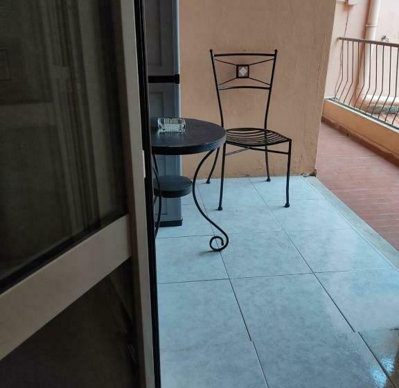 سوییت جونیور با بالکن, Gemini Camere E Suites